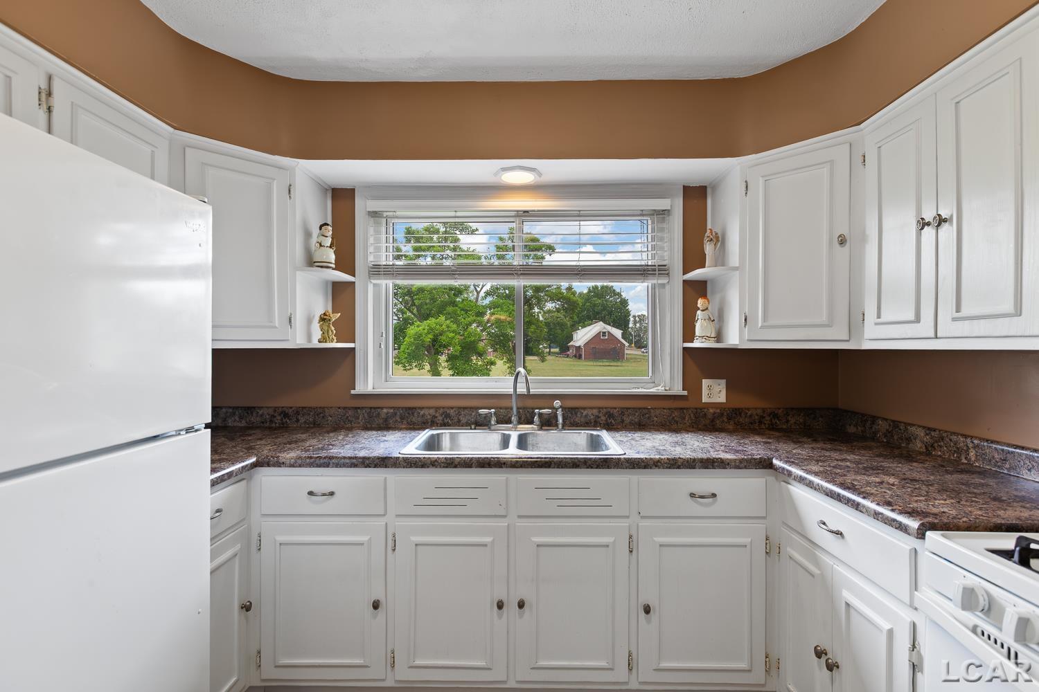 4281 Sycamore Road Palmyra, MI 49268 - Photo 10 of 36
