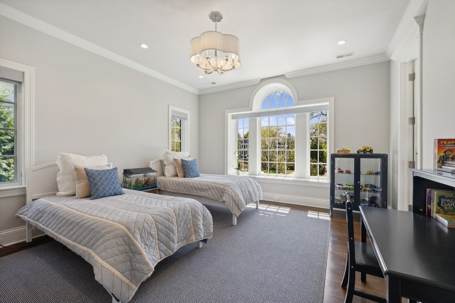 421 Warwick Road Kenilworth, IL 60043 - Photo 23 of 45 Gallery Image 23