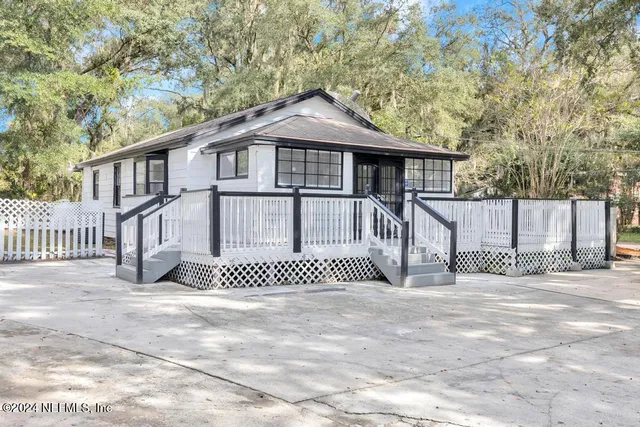 $1,475 | 5905 Diamond Street, Jacksonville, FL 32208