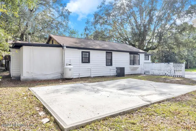 $1,475 | 5905 Diamond Street, Jacksonville, FL 32208