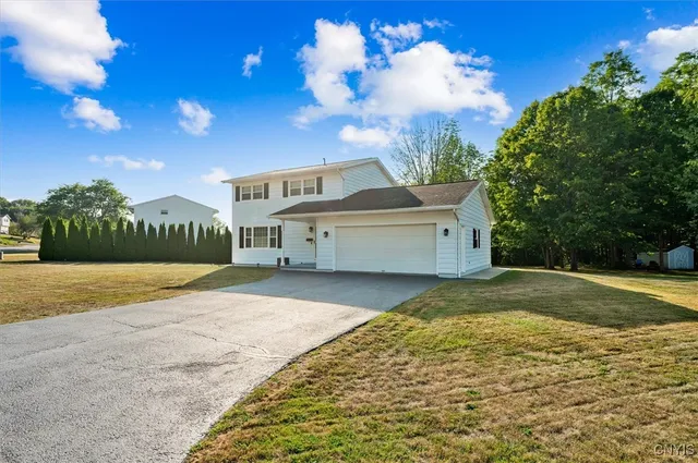 $450,000 | 54 Clintonview Boulevard, New Hartford, NY 13413