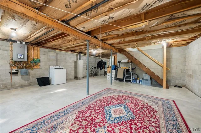 $450,000 | 54 Clintonview Boulevard, New Hartford, NY 13413