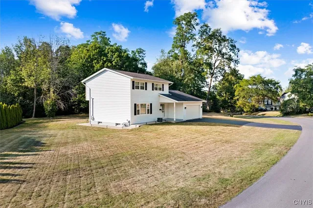 $450,000 | 54 Clintonview Boulevard, New Hartford, NY 13413