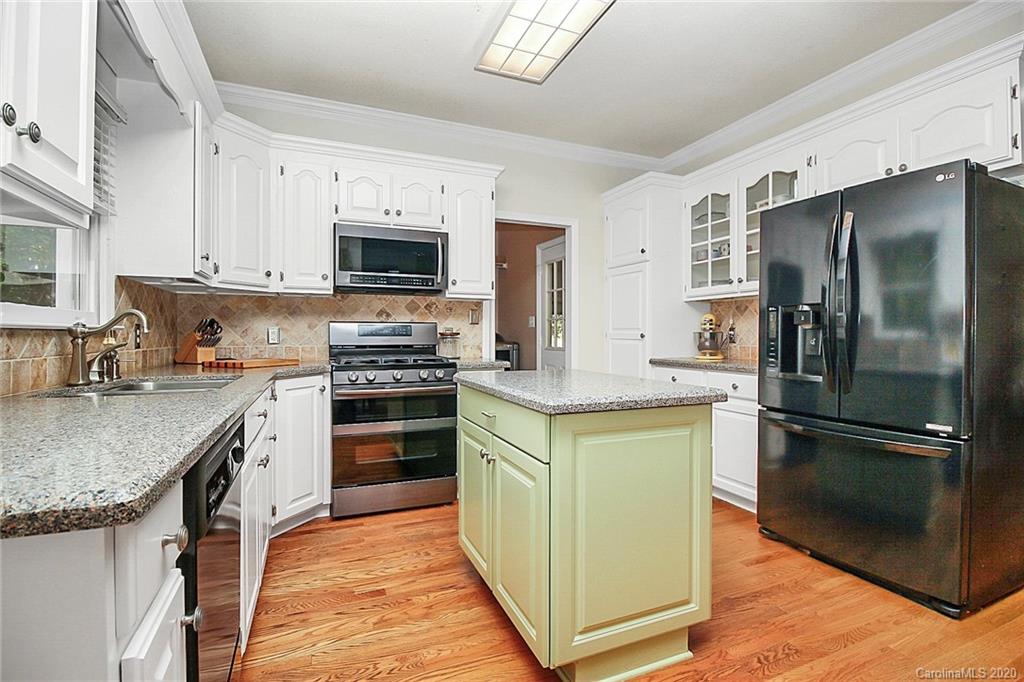 1735 Double Oaks Road Fort Mill, SC 29715 - Photo 16 of 39 Gallery Image 16