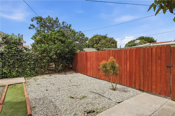 $699,000 | 3101 West 60th Street, Los Angeles, CA 90043