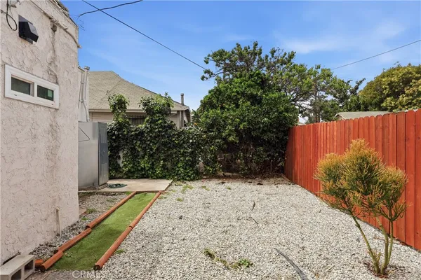 $699,000 | 3101 West 60th Street, Los Angeles, CA 90043