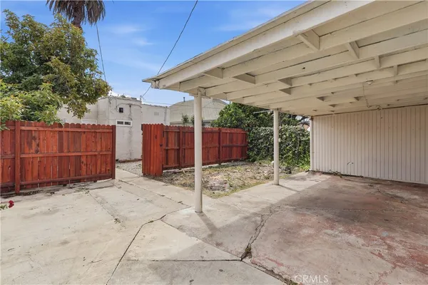 $699,000 | 3101 West 60th Street, Los Angeles, CA 90043
