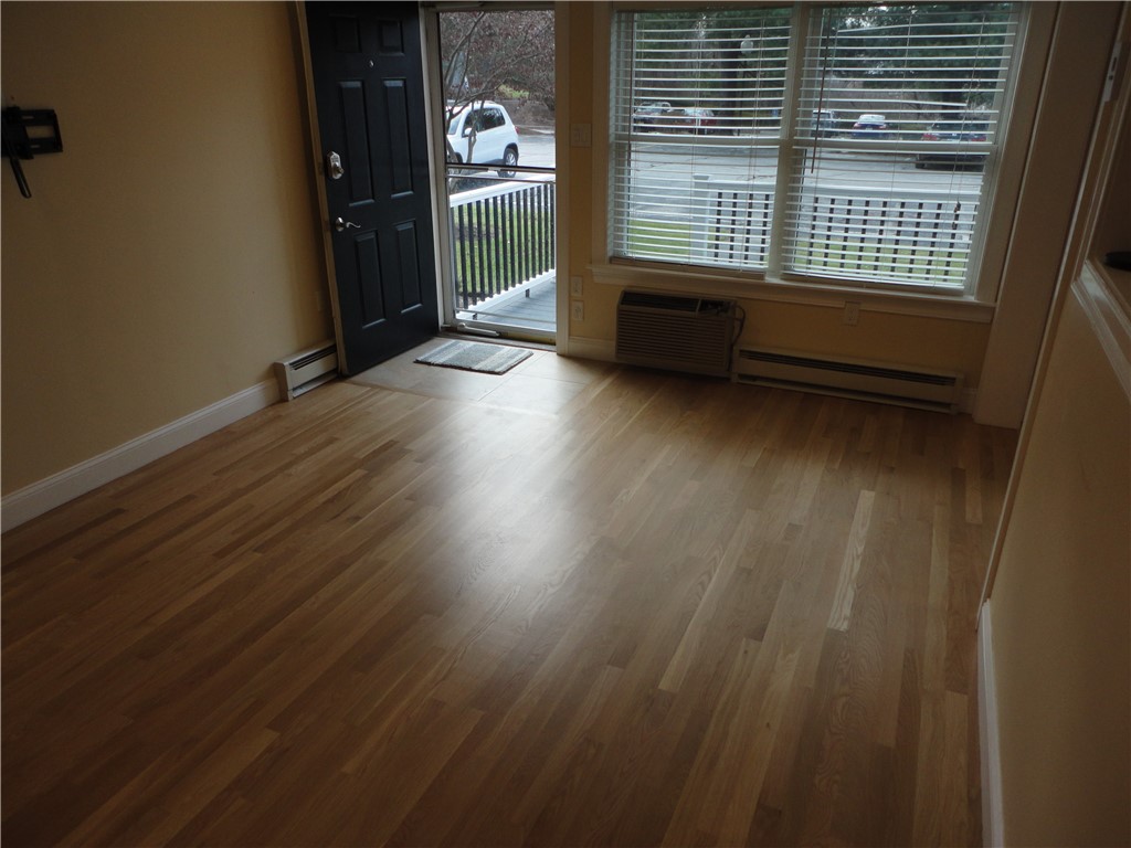 200 Post Road, Unit 104 Warwick, RI 02888 - Photo 6 of 27 Living Room