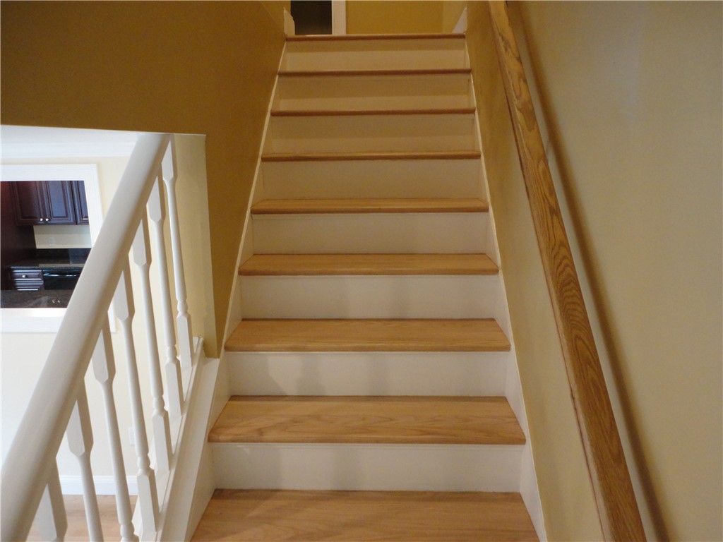 200 Post Road, Unit 104 Warwick, RI 02888 - Photo 10 of 27 Harwood Stairs
