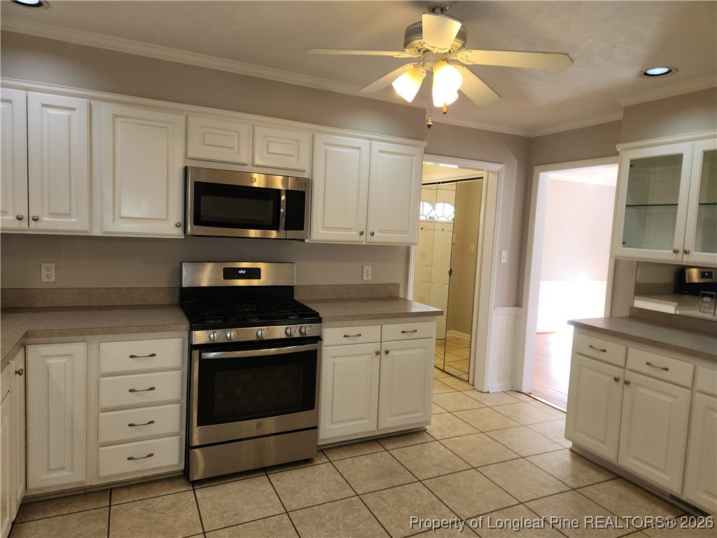 2814 Millbrook Road Fayetteville, NC 28303 - Photo 6 of 24 Stainless steel appliances