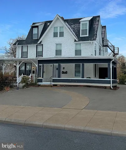 $580,000 | 9 West Hinckley Avenue, Ridley Park, PA 19078
