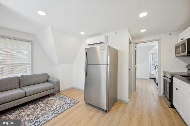 $580,000 | 9 West Hinckley Avenue, Ridley Park, PA 19078