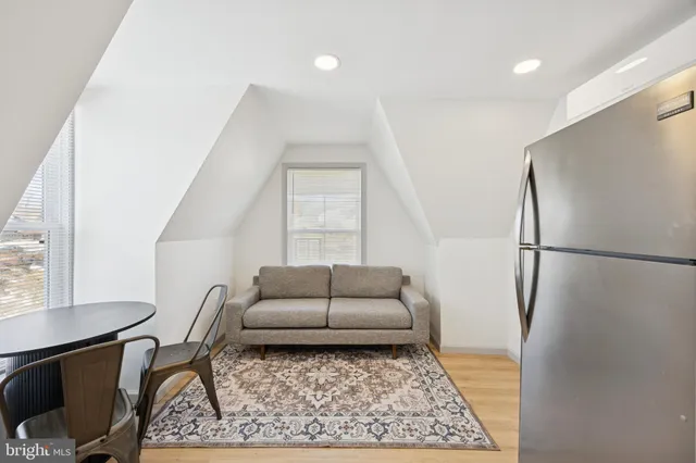 $580,000 | 9 West Hinckley Avenue, Ridley Park, PA 19078