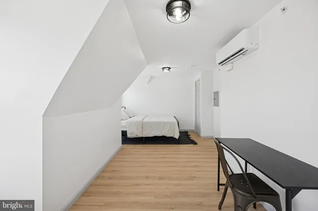 $580,000 | 9 West Hinckley Avenue, Ridley Park, PA 19078