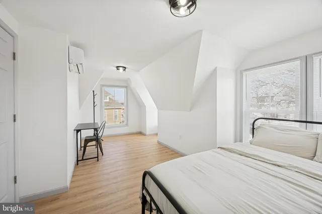 $580,000 | 9 West Hinckley Avenue, Ridley Park, PA 19078