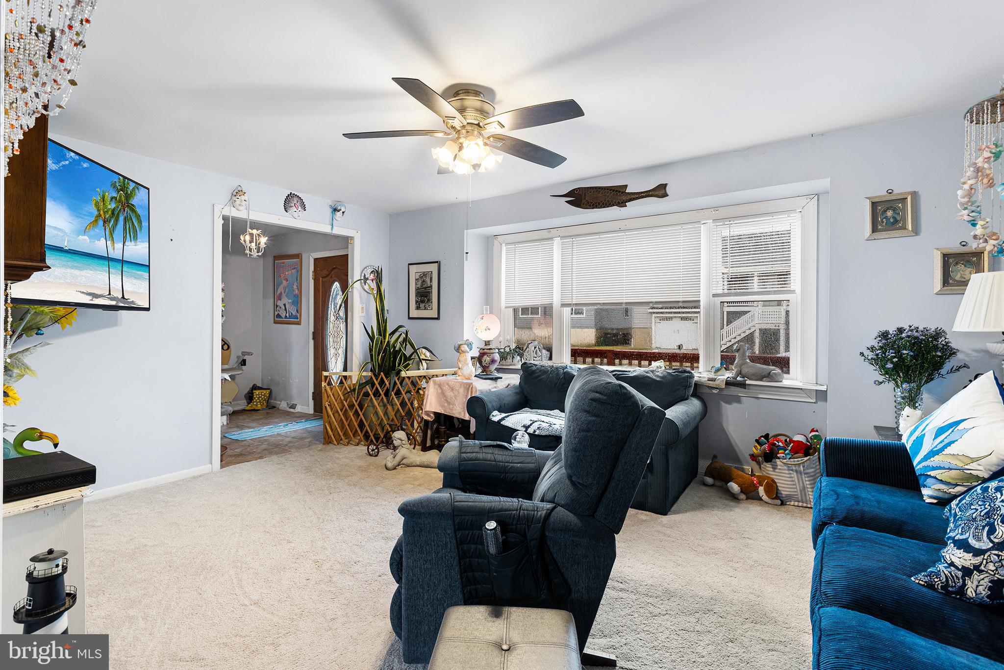 45 Heald Road Brigantine, NJ 08203 - Photo 7 of 25 a living room with furniture