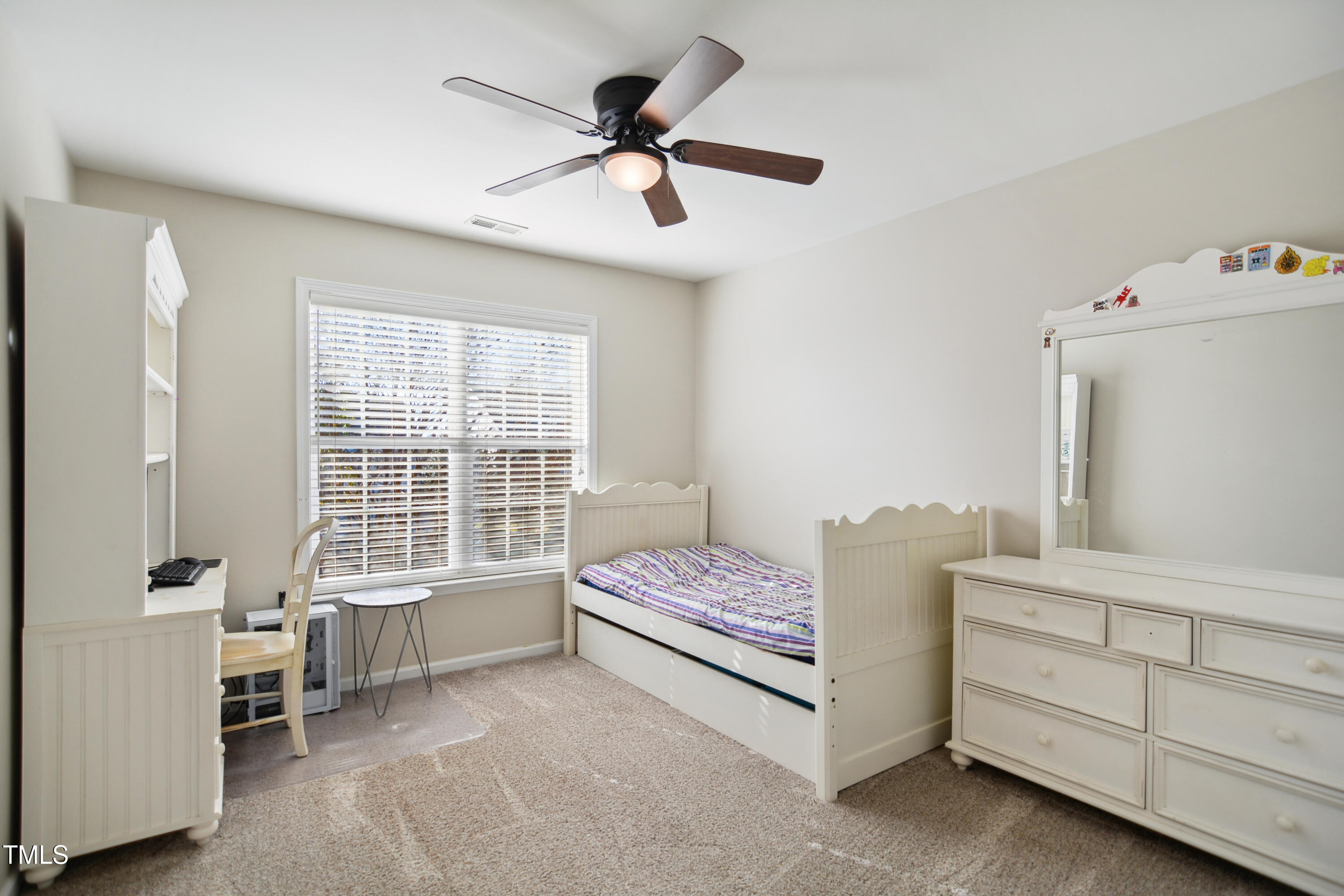 7604 Derek Drive Raleigh, NC 27613 - Photo 24 of 33 014