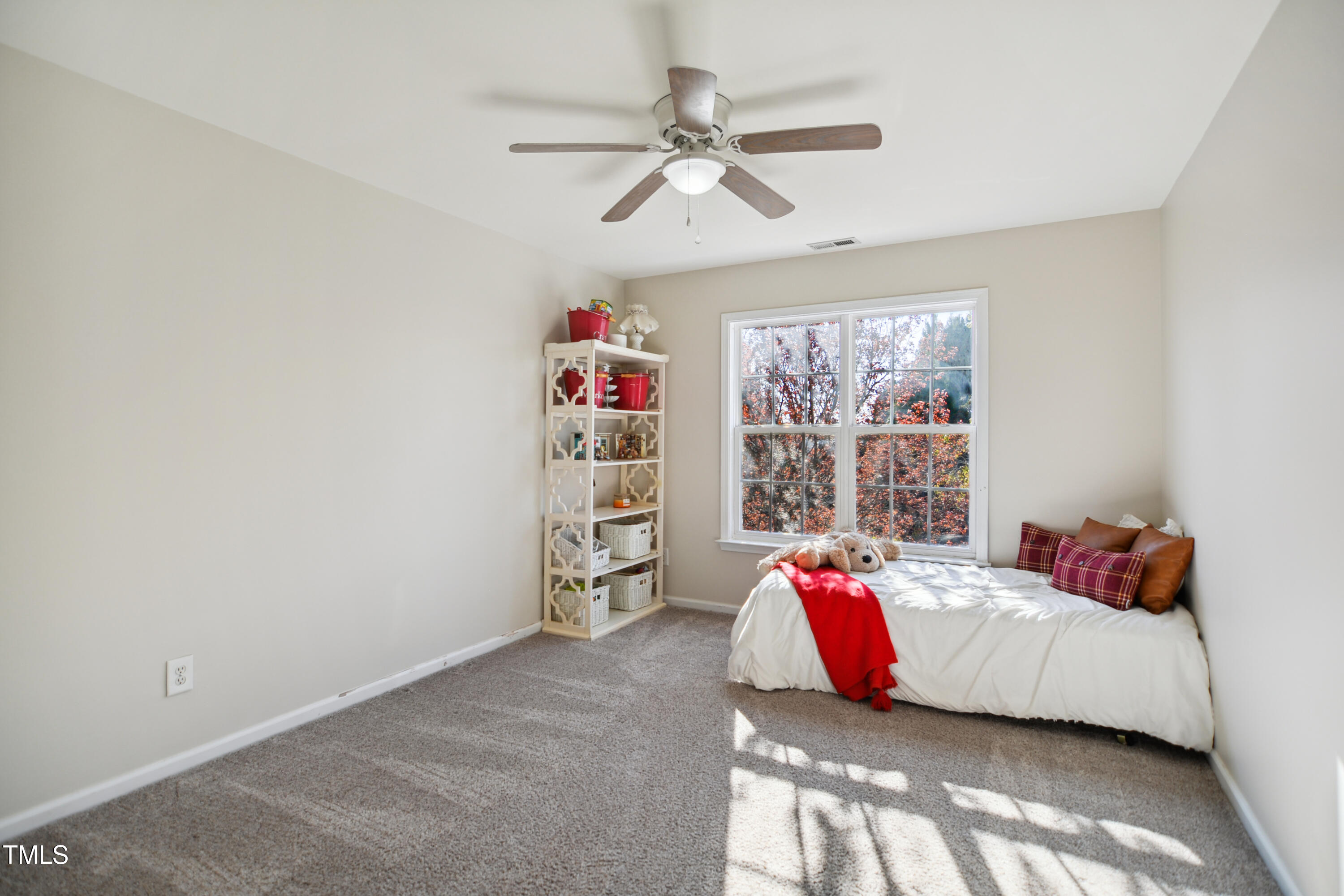 7604 Derek Drive Raleigh, NC 27613 - Photo 25 of 33 016
