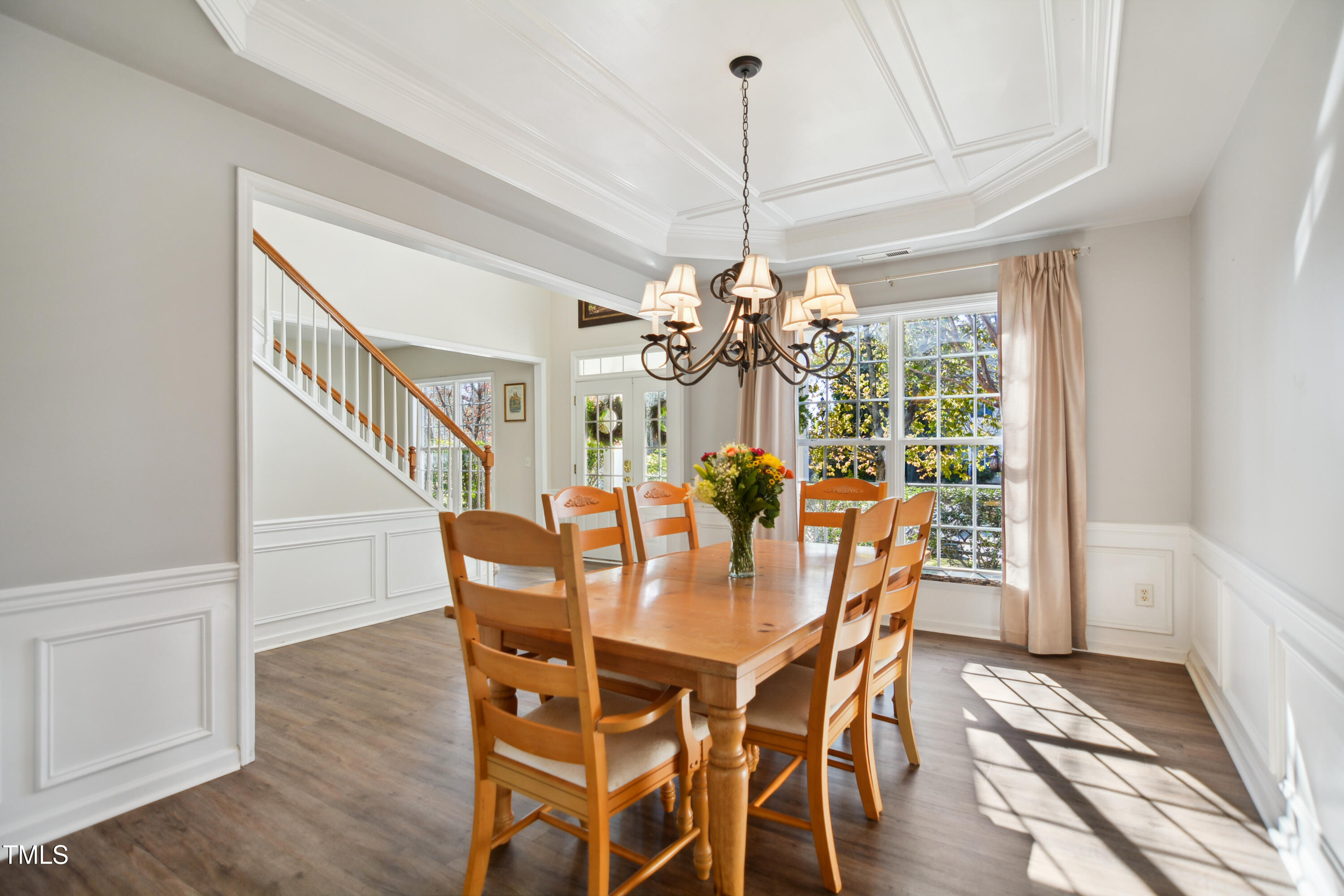 7604 Derek Drive Raleigh, NC 27613 - Photo 4 of 33 008