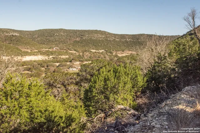 $399,000 | 195 Canyon Road, Vanderpool, TX 78885