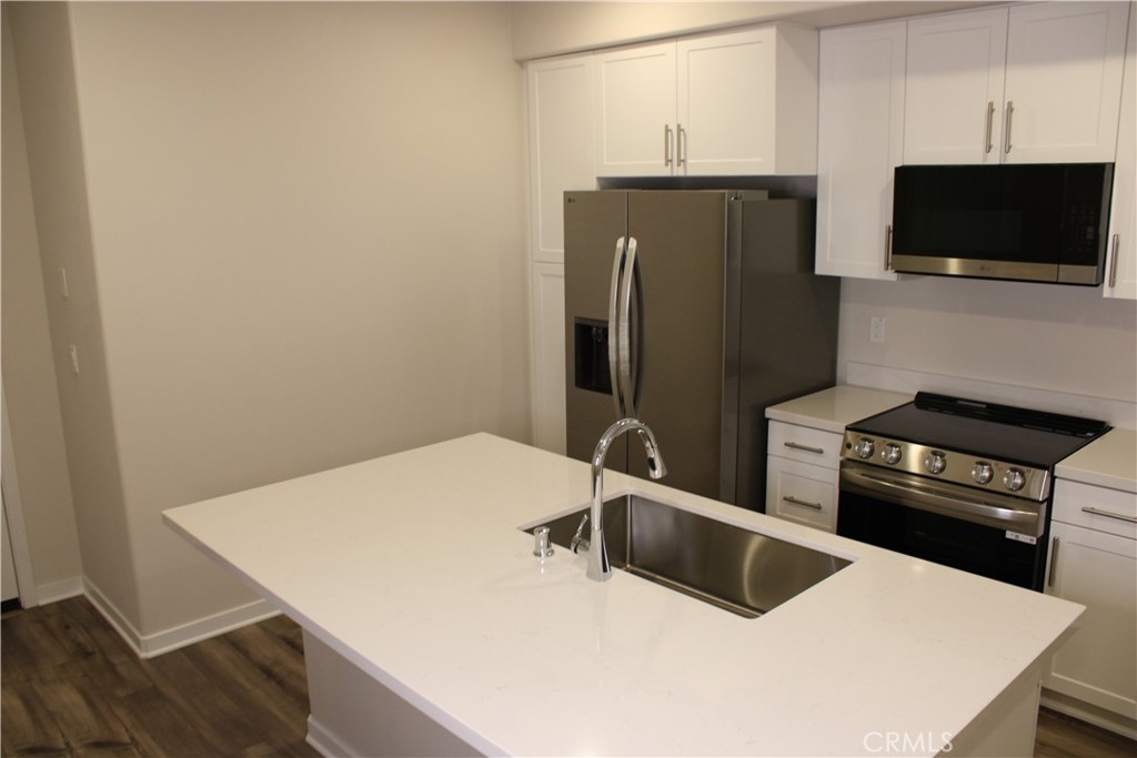 9190 Connolly Lane Riverside, CA 92503 - Photo 7 of 40