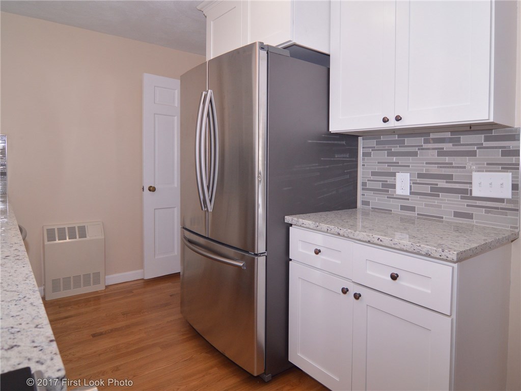 34 Hampshire Road Cranston, RI 02910 - Photo 5 of 28 Kitchen