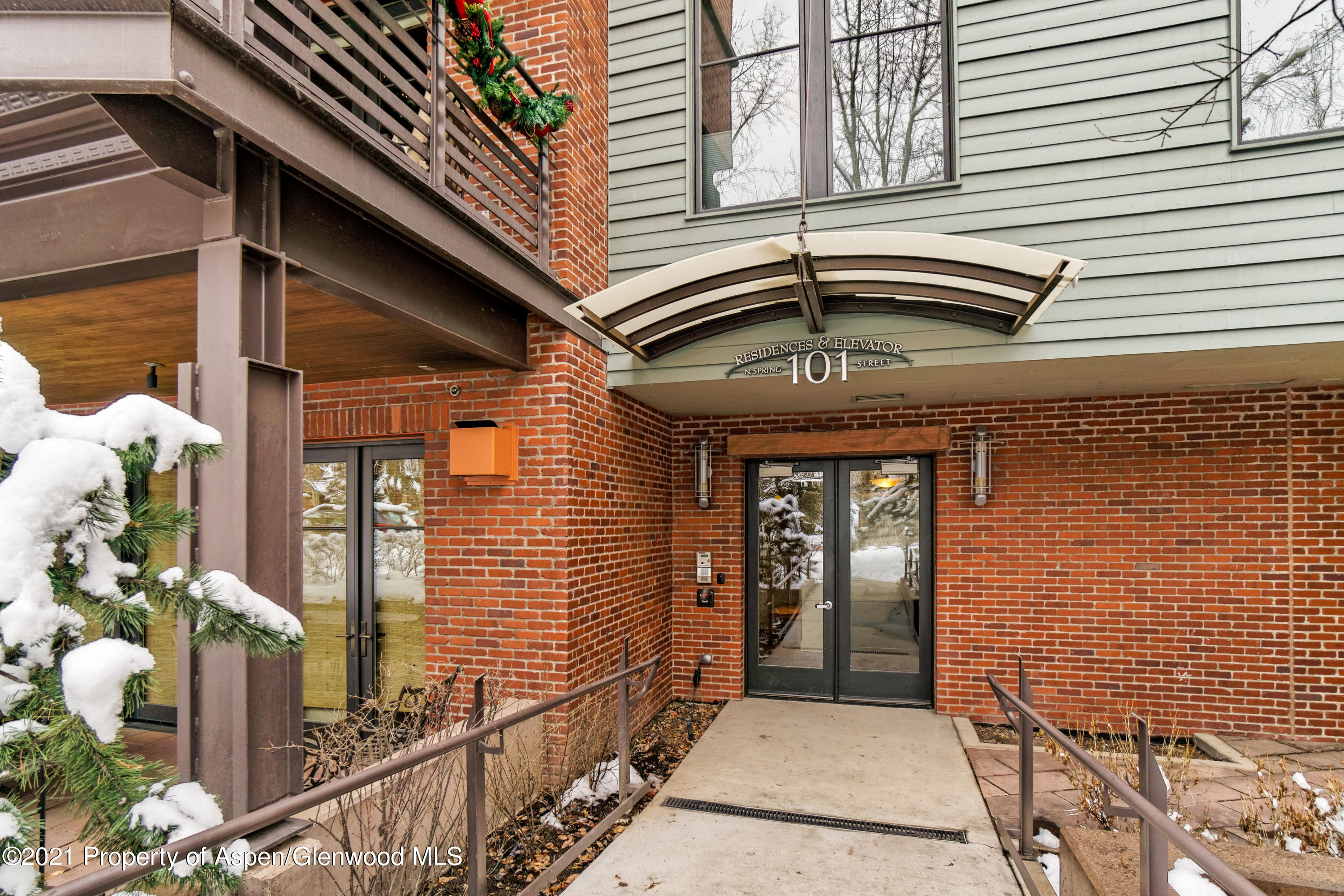 101 North Spring Street, Unit 102 Aspen, CO 81611 - Photo 19 of 21 101NSpringSt#102_HiRes_012320_03