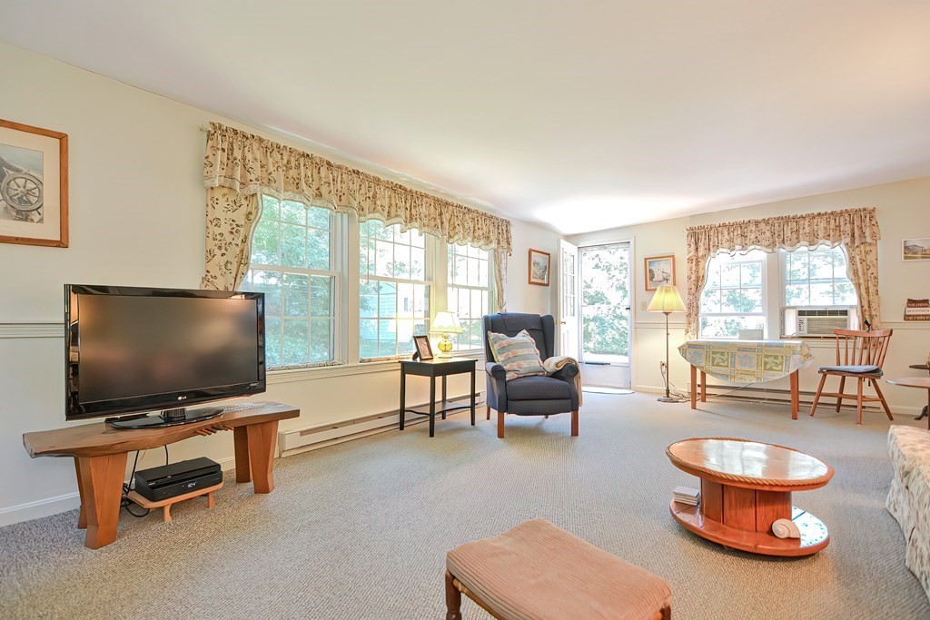 6 Killeen Road Walpole, MA 02032 - Photo 4 of 34 Gallery Image 4