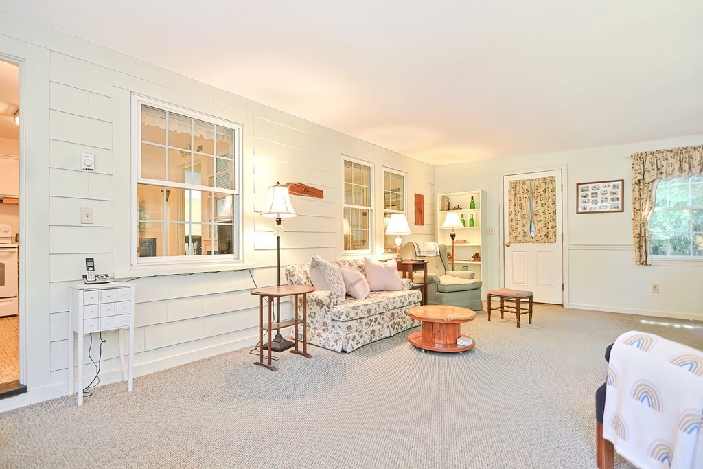 6 Killeen Road Walpole, MA 02032 - Photo 6 of 34 Gallery Image 6