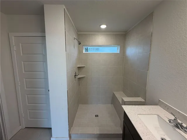 $291,800 | 317 Harvest Lk Drive, Snook, TX 77879