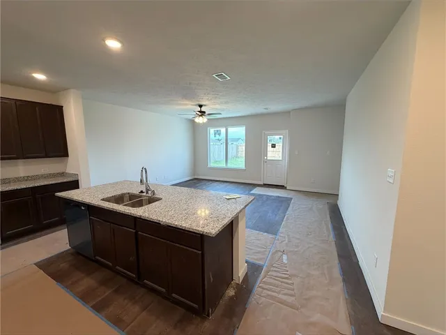 $291,800 | 317 Harvest Lk Drive, Snook, TX 77879