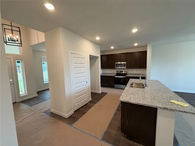 $291,800 | 317 Harvest Lk Drive, Snook, TX 77879