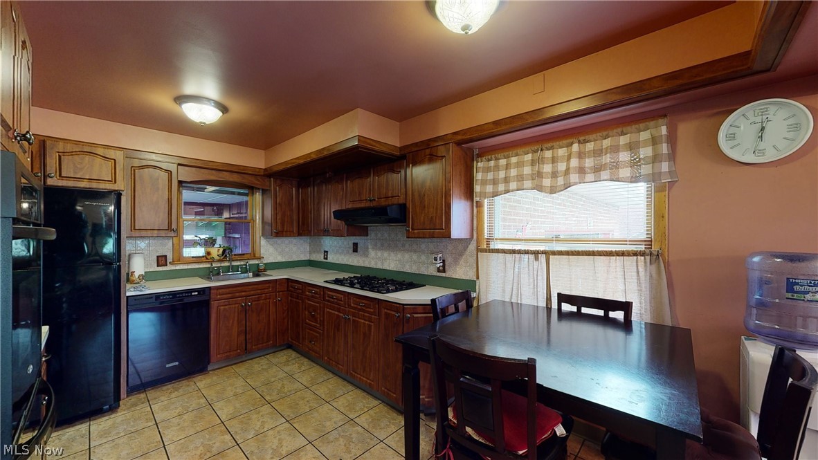 5306 Wilson Mills Road Cleveland, OH 44143 - Photo 7 of 33 Gallery Image 7