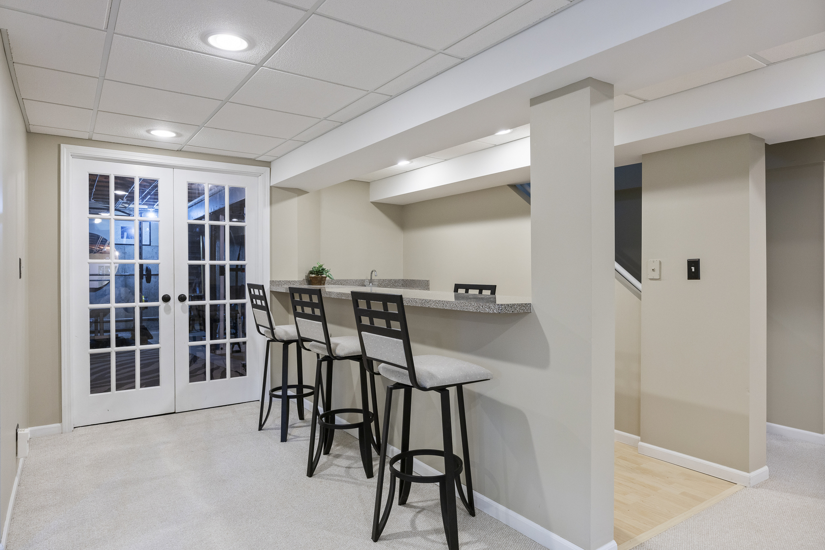 2177 Red Maple Lane Aurora, IL 60502 - Photo 29 of 40 a view of a livingroom with furniture and window