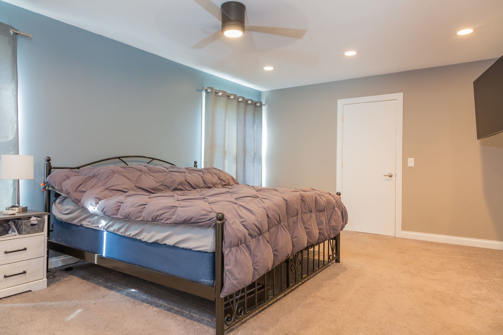 38W530 Hopps Road Elgin, IL 60124 - Photo 12 of 21 Gallery Image 12