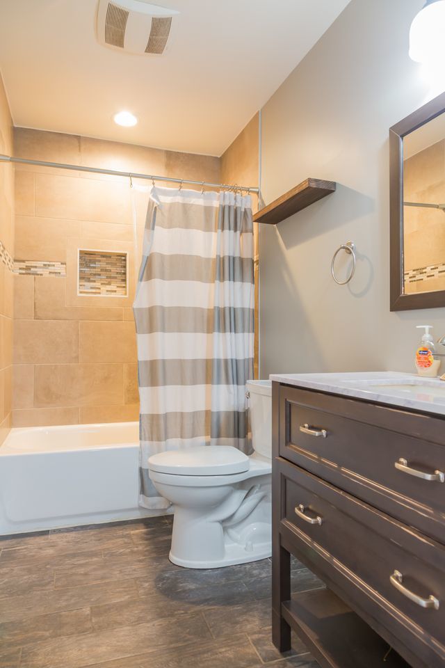 38W530 Hopps Road Elgin, IL 60124 - Photo 10 of 21 Gallery Image 10