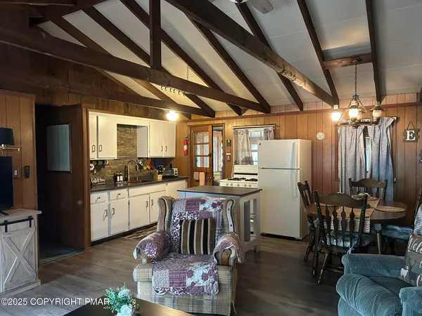 $1,800 | 226 Tepee Drive, Pocono Lake, PA 18347
