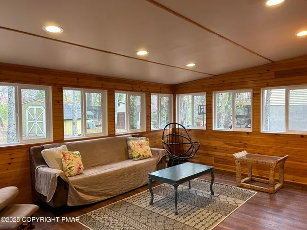 $1,800 | 226 Tepee Drive, Pocono Lake, PA 18347