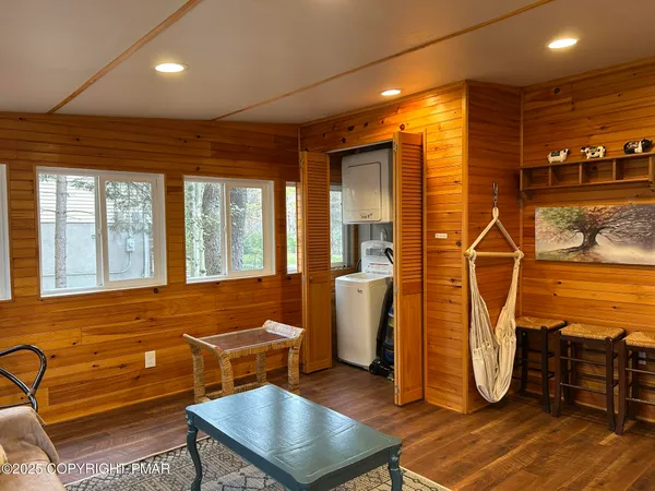 $1,800 | 226 Tepee Drive, Pocono Lake, PA 18347