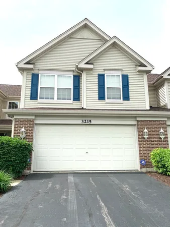 $2,900 | 3215 Renard Lane, St. Charles, IL 60175