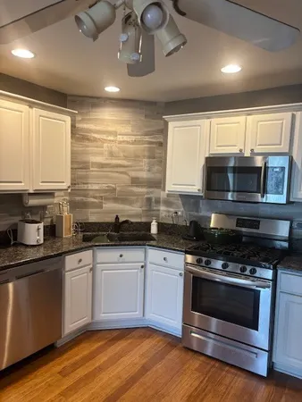 $2,900 | 3215 Renard Lane, St. Charles, IL 60175