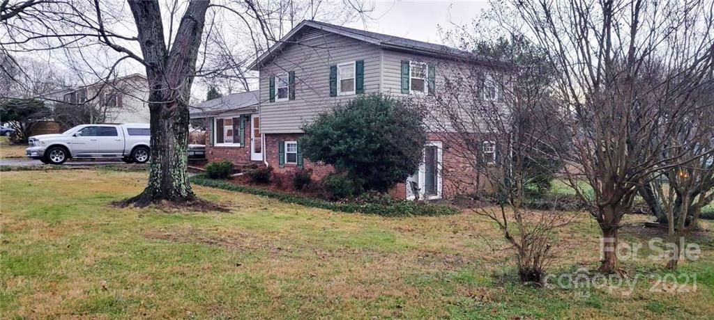 4507 Springs Road Conover, NC 28613 - Photo 2 of 37 Gallery Image 2