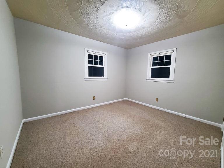 4507 Springs Road Conover, NC 28613 - Photo 9 of 37 Gallery Image 9