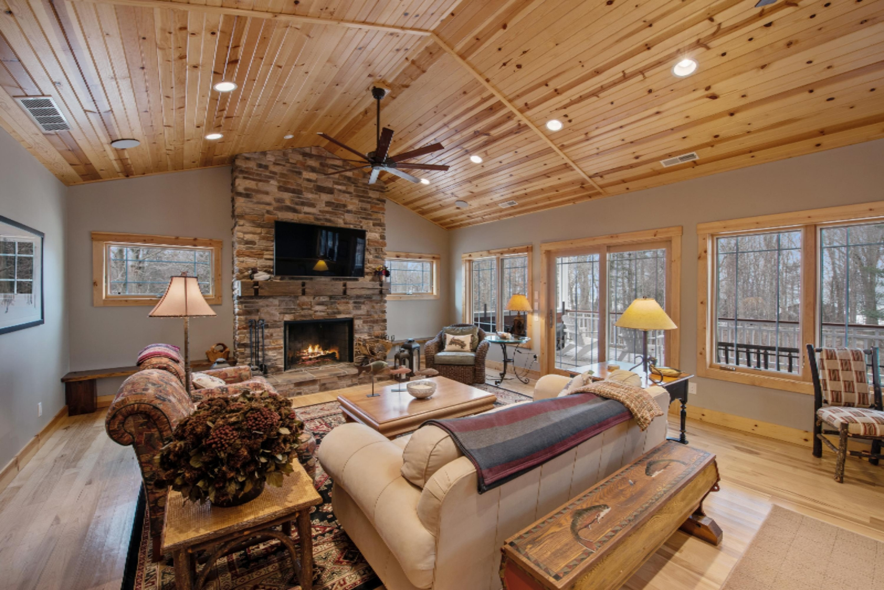14963 Lakeshore Road Lakeside, MI 49116 - Photo 21 of 32 08_14963LakeshoreRd_3_FamilyRoom_HiRes
