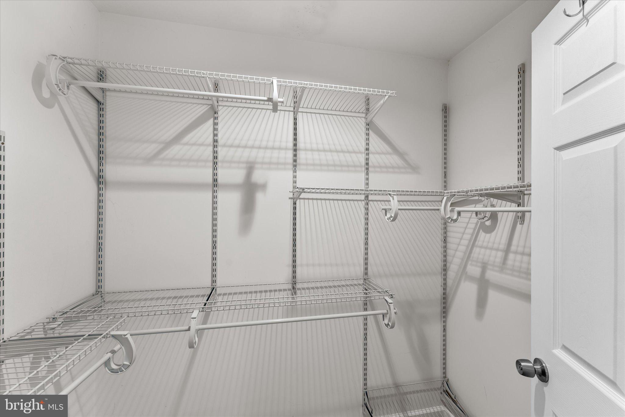 2231 Southgate Square Reston, VA 20191 - Photo 23 of 36 a bathroom with a shower