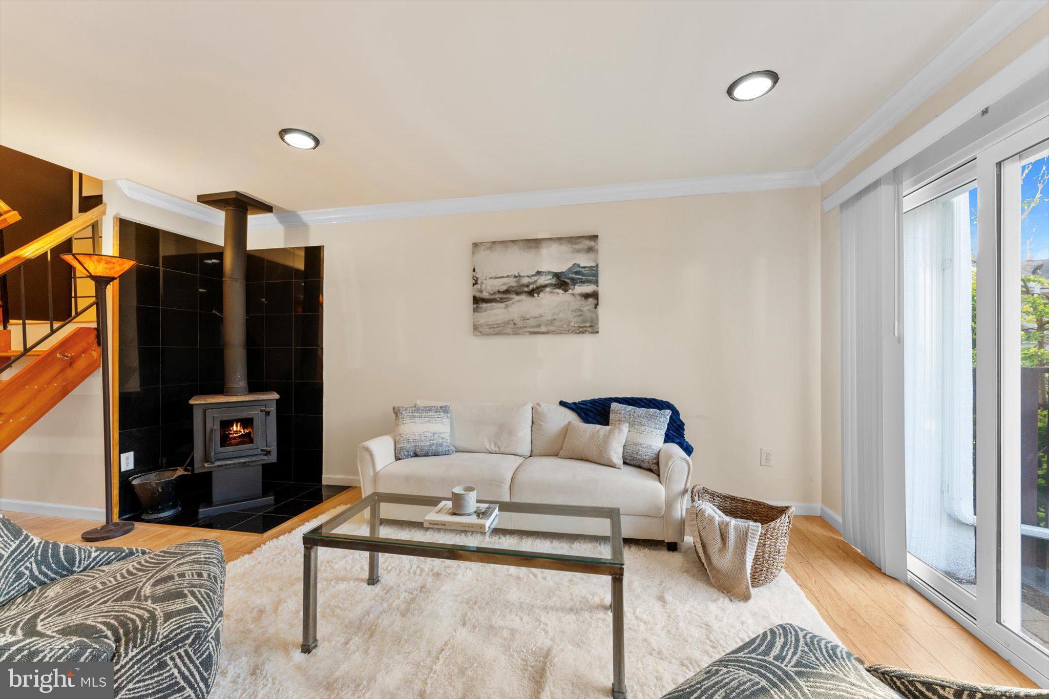 2231 Southgate Square Reston, VA 20191 - Photo 6 of 36 a bedroom with furniture and a bed