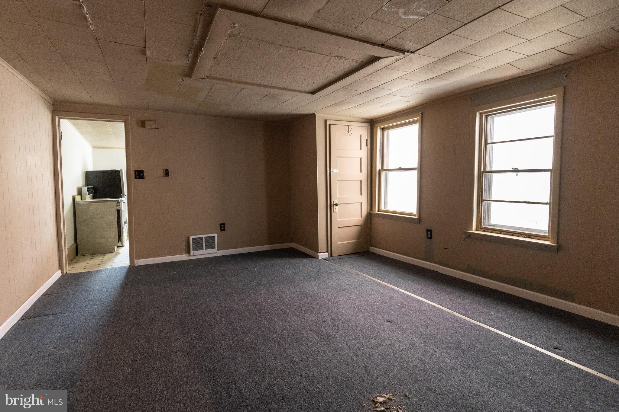 212 West Market Street, Unit E Pottsville, PA 17901 - Photo 2 of 7