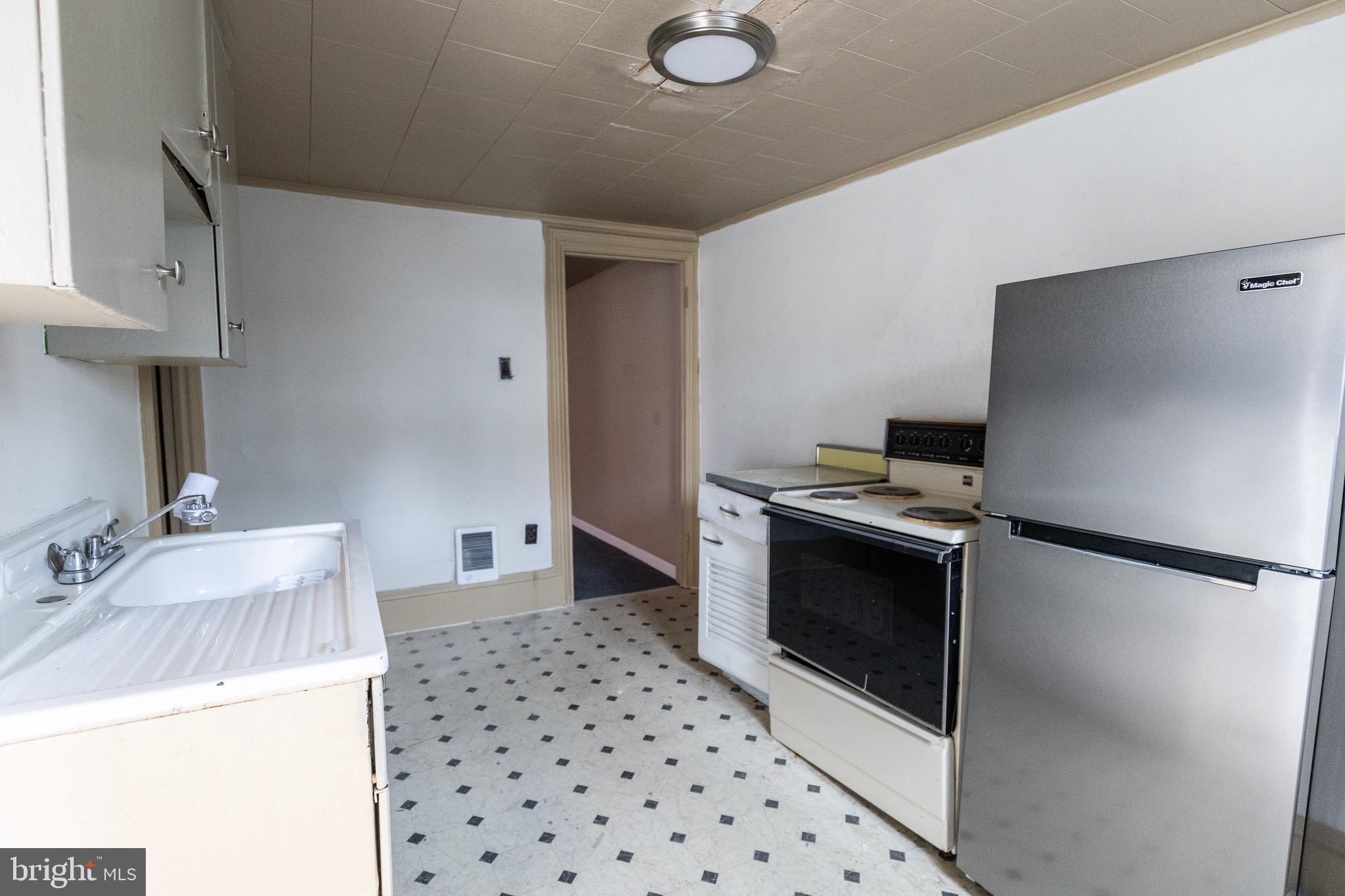 212 West Market Street, Unit E Pottsville, PA 17901 - Photo 7 of 7