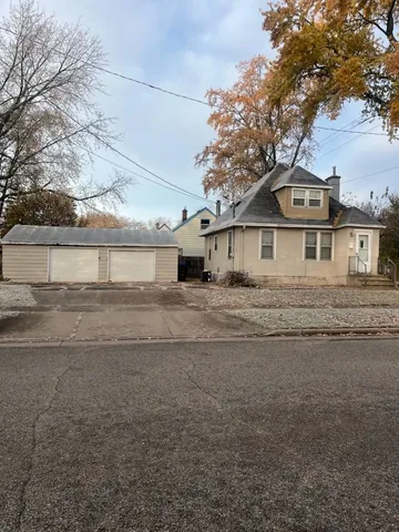 $219,900 | 2401 South Jackson Street, Appleton, WI 54915