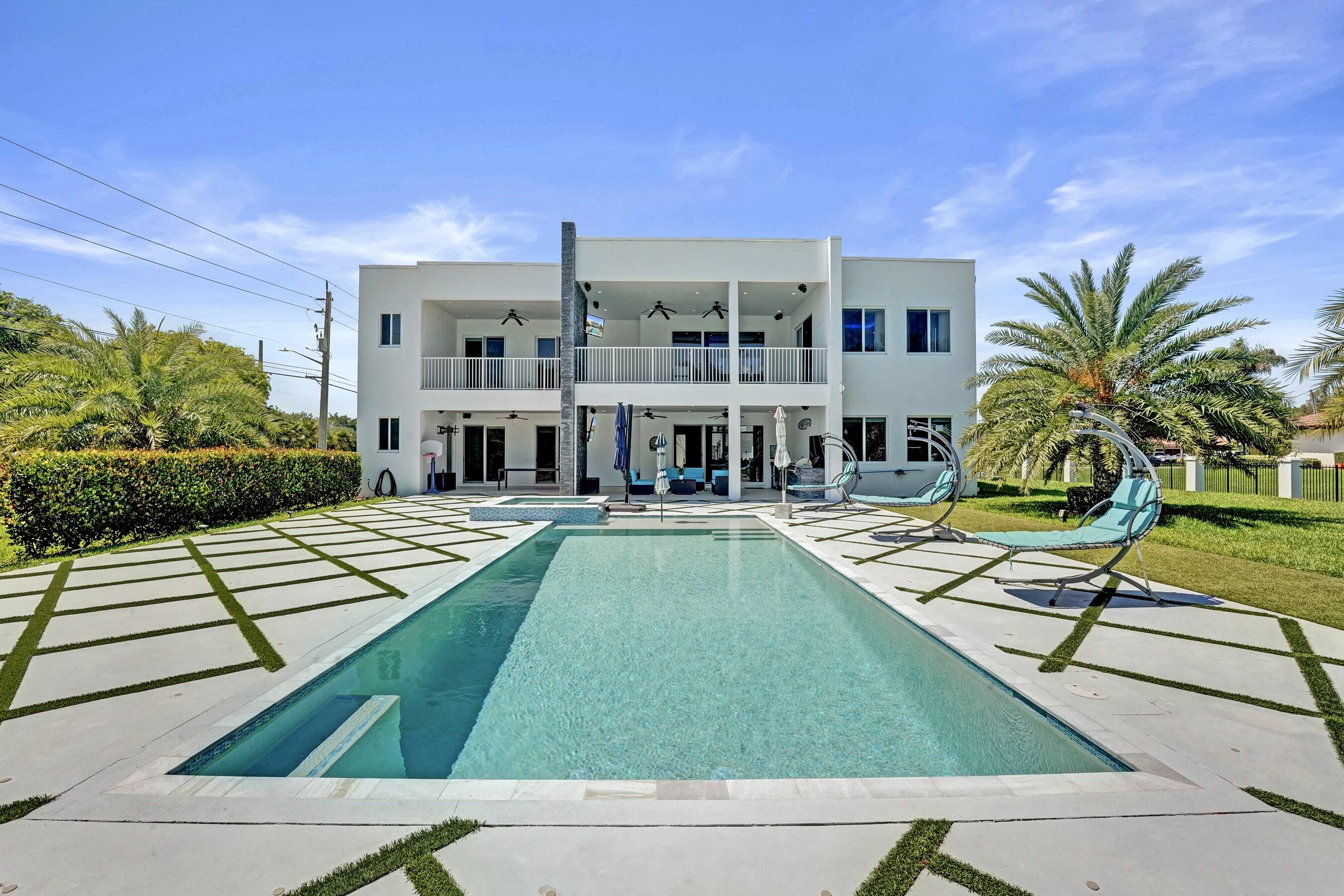 11201 Southwest 3rd Street Plantation, FL 33325 - Photo 71 of 79 Back of house and pool
